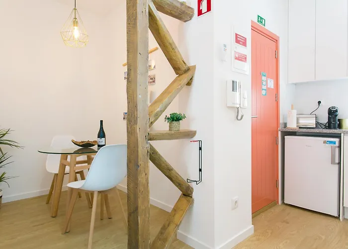 Lisbon City Center Apartment, Walkable, Ac&Wifi *