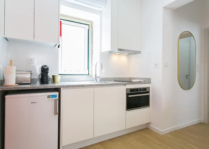 Lisbon City Center Apartment, Walkable, Ac&Wifi